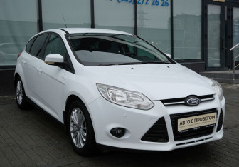 Подержанный автомобиль Ford Focus Hatchback 2013 года (7 фото)