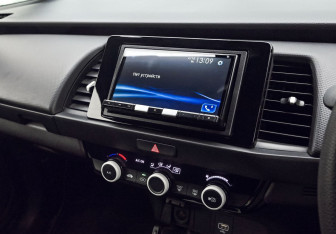 Подержанный автомобиль Honda Fit 2021 года (10 фото)