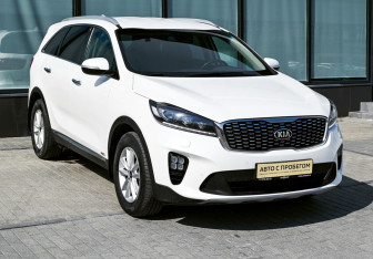 Подержанный автомобиль Kia Sorento 2018 года (7 фото)
