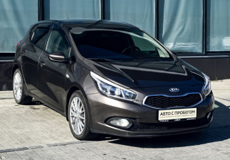 Подержанный автомобиль Kia Ceed Hatchback 2014 года (7 фото)
