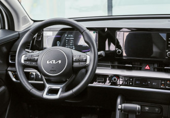 Подержанный автомобиль Kia Sportage 2025 года (11 фото)