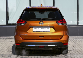 Подержанный автомобиль Nissan X-Trail 2019 года (4 фото)