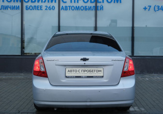 Подержанный автомобиль Chevrolet Lacetti Sedan 2007 года (4 фото)