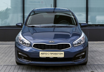 Подержанный автомобиль Kia Ceed Hatchback 2015 года (8 фото)