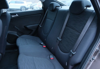 Подержанный автомобиль Hyundai Solaris Sedan 2014 года (17 фото)