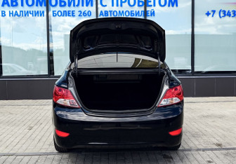 Подержанный автомобиль Hyundai Solaris Sedan 2013 года (22 фото)