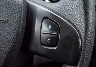 Подержанный автомобиль Renault Sandero 2018 года (13 фото)