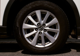 Подержанный автомобиль Mazda CX-5 2014 года (21 фото)