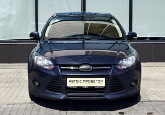 Подержанный автомобиль Ford Focus Hatchback 2013 года (8 фото)