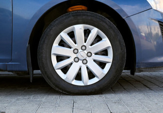 Подержанный автомобиль Chevrolet Cruze Wagon 2014 года (18 фото)