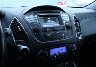 Подержанный автомобиль Hyundai ix35 2014 года (12 фото)