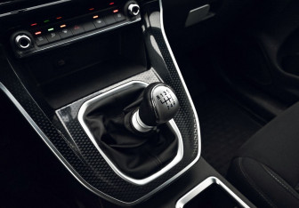 Подержанный автомобиль Haval M6 2023 года (16 фото)
