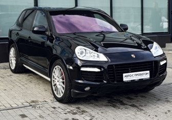 Подержанный автомобиль Porsche Cayenne 2007 года (7 фото)
