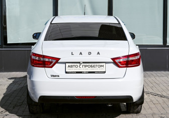 Подержанный автомобиль LADA (ВАЗ) Vesta Sedan 2019 года (4 фото)