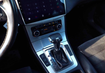 Подержанный автомобиль Volkswagen Passat Sedan 2010 года (10 фото)