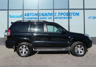 Подержанный автомобиль Toyota Land Cruiser Prado 2006 года (6 фото)
