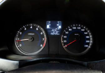 Подержанный автомобиль Hyundai Solaris Sedan 2015 года (18 фото)