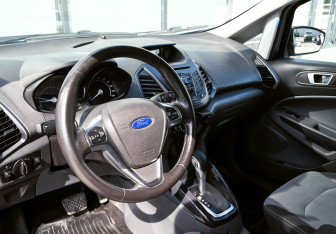 Подержанный автомобиль Ford EcoSport 2016 года (17 фото)