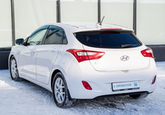 Подержанный автомобиль Hyundai i30 Hatchback 2013 года (3 фото)