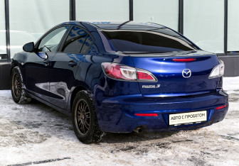 Подержанный автомобиль Mazda 3 Sedan 2011 года (3 фото)