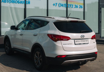 Подержанный автомобиль Hyundai Santa Fe 2013 года (3 фото)