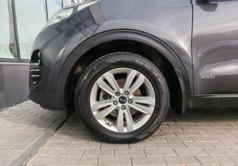 Подержанный автомобиль Kia Sportage 2018 года (23 фото)