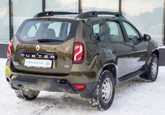 Подержанный автомобиль Renault Duster 2019 года (5 фото)