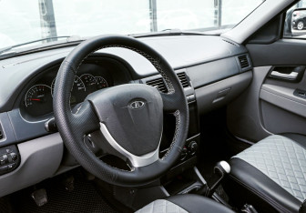Подержанный автомобиль LADA (ВАЗ) Priora Sedan 2010 года (13 фото)