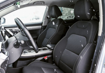 Подержанный автомобиль Geely Coolray 2021 года (16 фото)