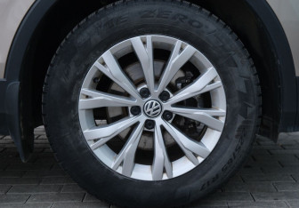 Подержанный автомобиль Volkswagen Tiguan 2018 года (20 фото)