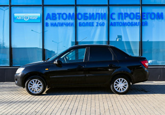 Подержанный автомобиль LADA (ВАЗ) Granta Sedan 2013 года (2 фото)