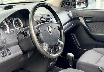 Подержанный автомобиль Chevrolet Aveo Sedan 2007 года (9 фото)