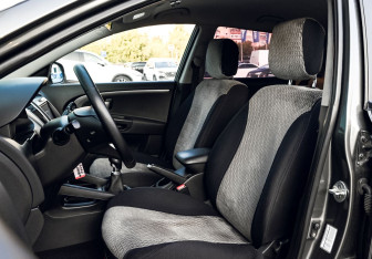 Подержанный автомобиль Kia Ceed Hatchback 2010 года (16 фото)