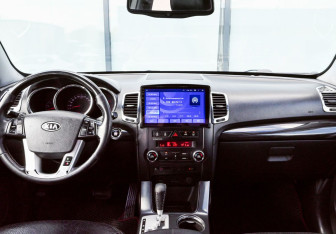 Подержанный автомобиль Kia Sorento 2010 года (18 фото)