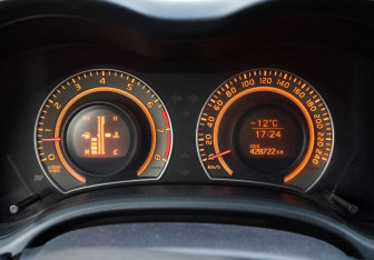 Подержанный автомобиль Toyota Corolla Sedan 2008 года (15 фото)