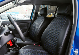 Подержанный автомобиль Renault Sandero 2015 года (16 фото)