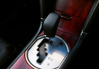 Подержанный автомобиль Toyota Allion 2010 года (14 фото)