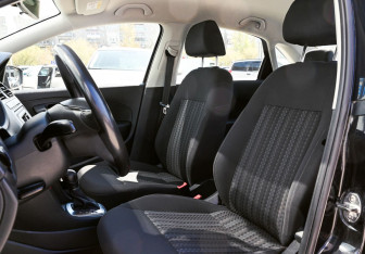 Подержанный автомобиль Volkswagen Polo Sedan 2017 года (14 фото)