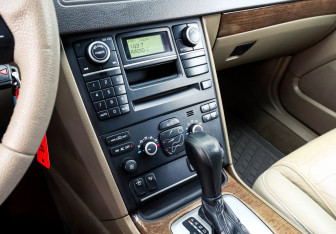 Подержанный автомобиль Volvo XC90 2011 года (13 фото)