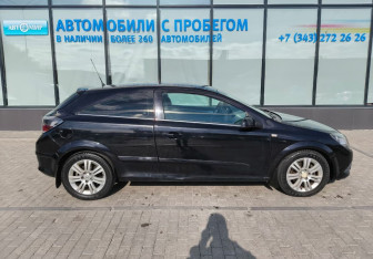 Подержанный автомобиль Opel Astra Hatchback 2008 года (6 фото)