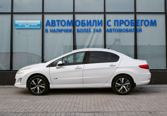 Подержанный автомобиль Peugeot 408 2016 года (2 фото)