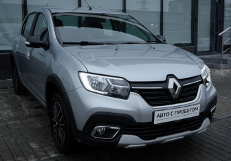 Подержанный автомобиль Renault Logan Sedan 2022 года (7 фото)