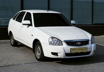 Подержанный автомобиль LADA (ВАЗ) Priora Hatchback 2014 года (7 фото)