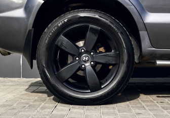 Подержанный автомобиль Hyundai Tucson 2008 года (19 фото)