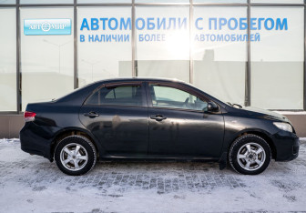 Подержанный автомобиль Toyota Corolla Sedan 2008 года (6 фото)