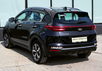 Подержанный автомобиль Kia Sportage 2021 года (3 фото)