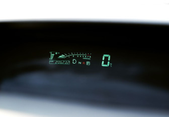 Подержанный автомобиль Toyota Opa 2001 года (10 фото)