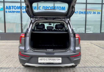 Подержанный автомобиль Москвич 3 2023 года (17 фото)