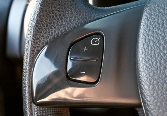 Подержанный автомобиль Renault Sandero 2015 года (14 фото)