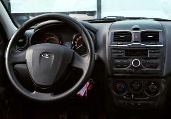Подержанный автомобиль LADA (ВАЗ) Granta Sedan 2024 года (17 фото)